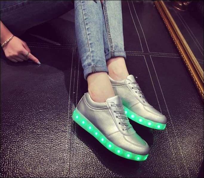 7 Colors Kid Luminous Sneakers - LED Shoes