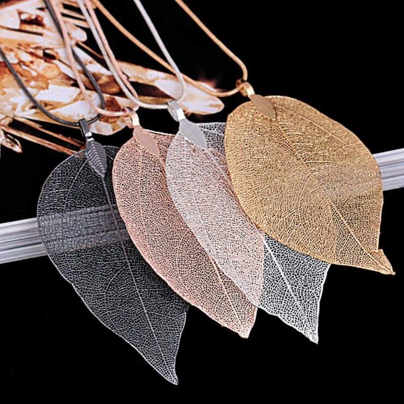 Autumn Leaves Pendant Necklace - Black - Chain Necklaces