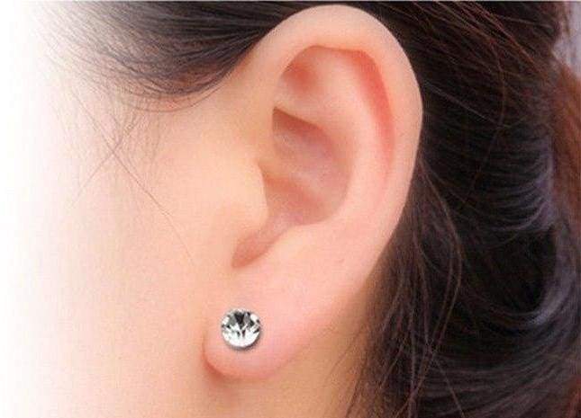 Magnetic Stud Slimming Earrings - White - Stud Earrings